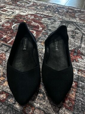 Classic Women's Black Pointed Toe Pump